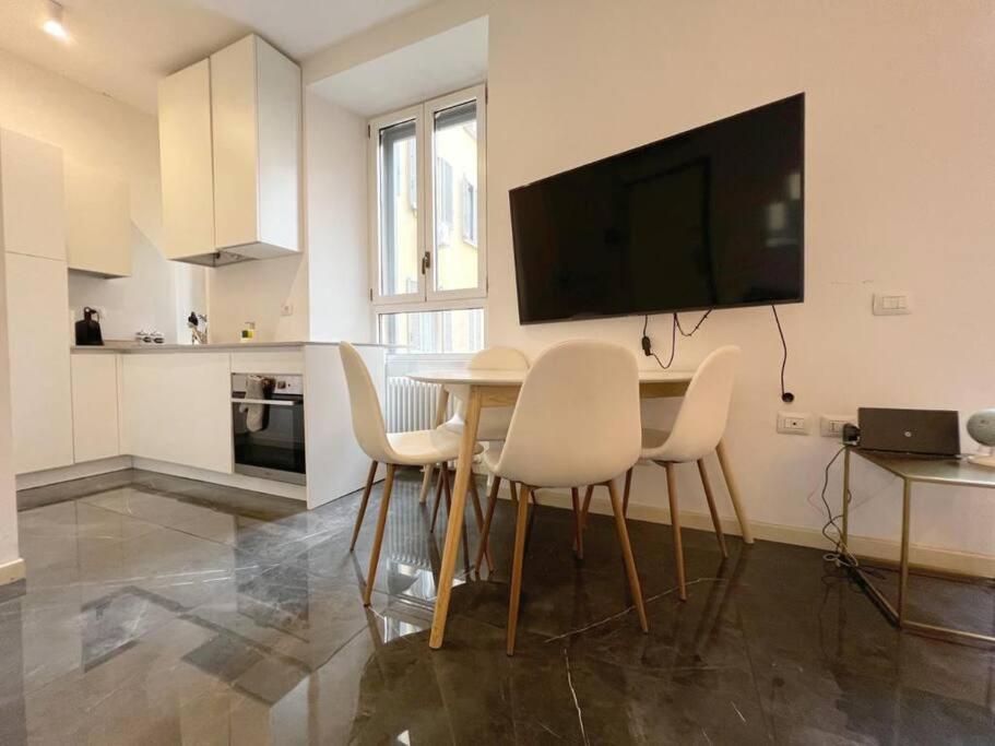 Designer Loft Stazione Centrale - Duomo Apartment